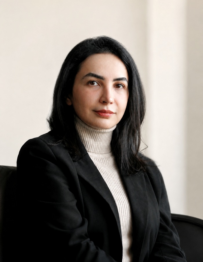 مبینا اسماعیلی، همراه و کوچ تخصصی سوگ